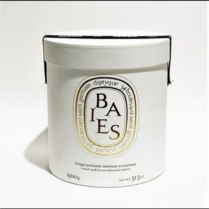 BAIES / BERRIES CANDLE 1,5KG
Family: Fruity
Made in France

Best-seller
